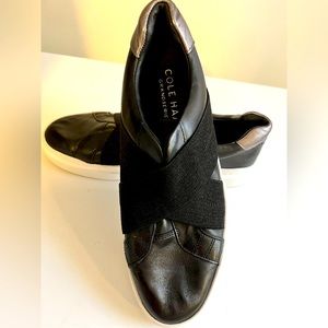 Black and white sneakers. new .